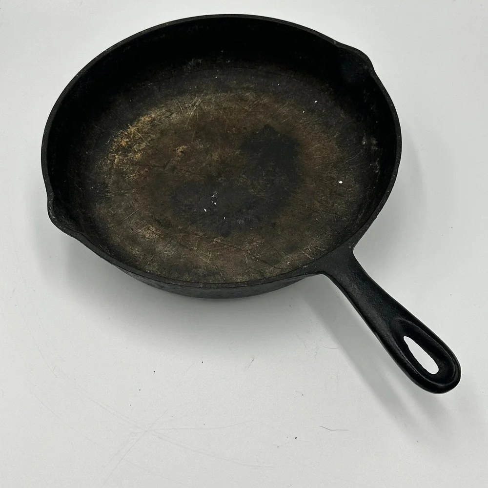 Vintage Cast Iron Skillet No 8‎ 10 5/8 Inch Black Round Restoration Project Pan